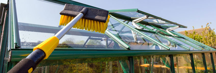 perche-pour-l-entretien-de-la-maison-en-hauteur-quels-avantages